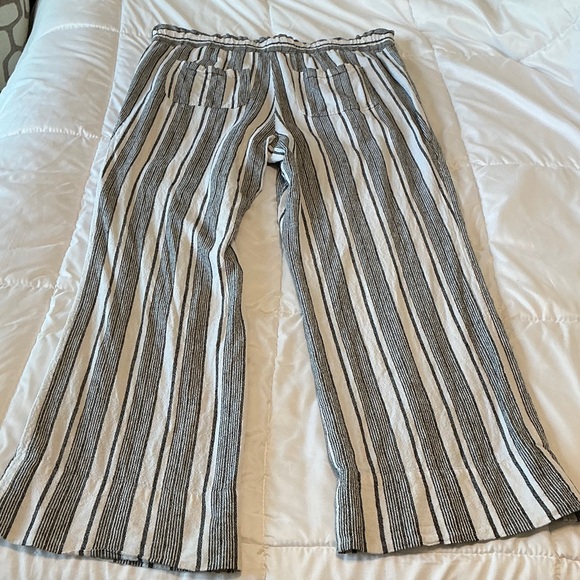 Rewind Black and White Wide Leg Pull On Pant with Vertical Stripes - XL - EUC - Picture 5 of 7